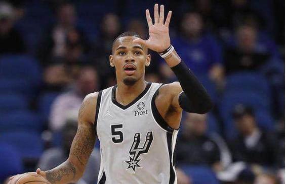 球和劈长相 球和劈长相