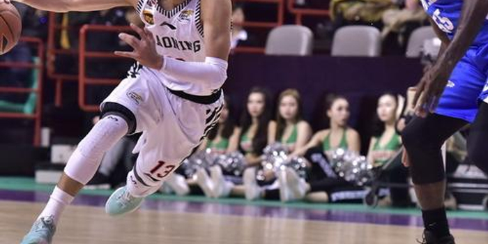 外线人盯结 外线人盯结